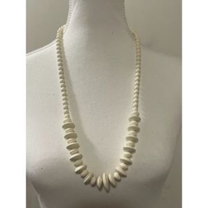 Vintage Ivory Graduated Plastic Bead 28 Inch Long Necklace Screw Clasp